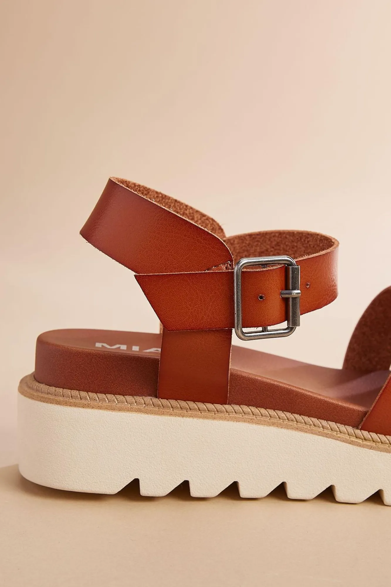 Women Versona Ankle Strap Lug Wedge Sandals