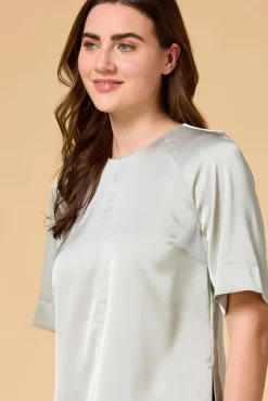 Women Versona Back To Basics Top