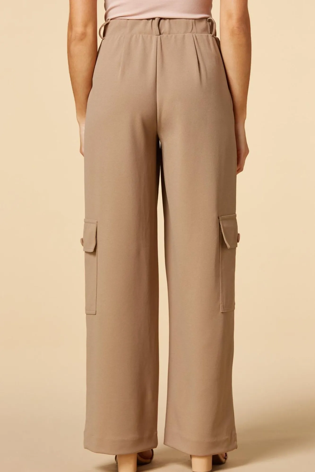 Women Versona Carry Over Pants