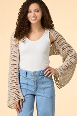 Women Versona Cast The Line Shrug