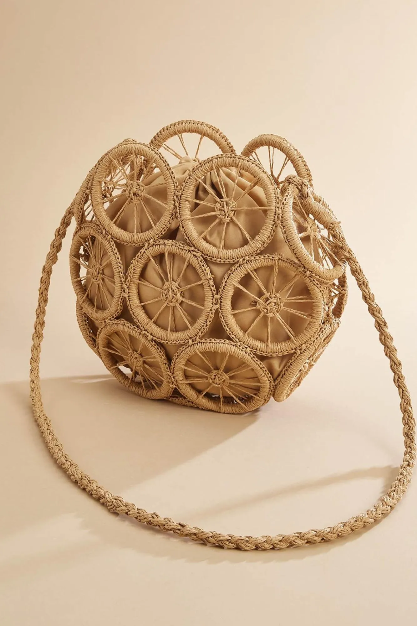 Women Versona Circle Raffia Crossbody