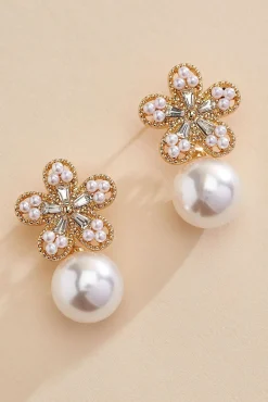 Women Versona Daisy Pearl Dangly Earrings