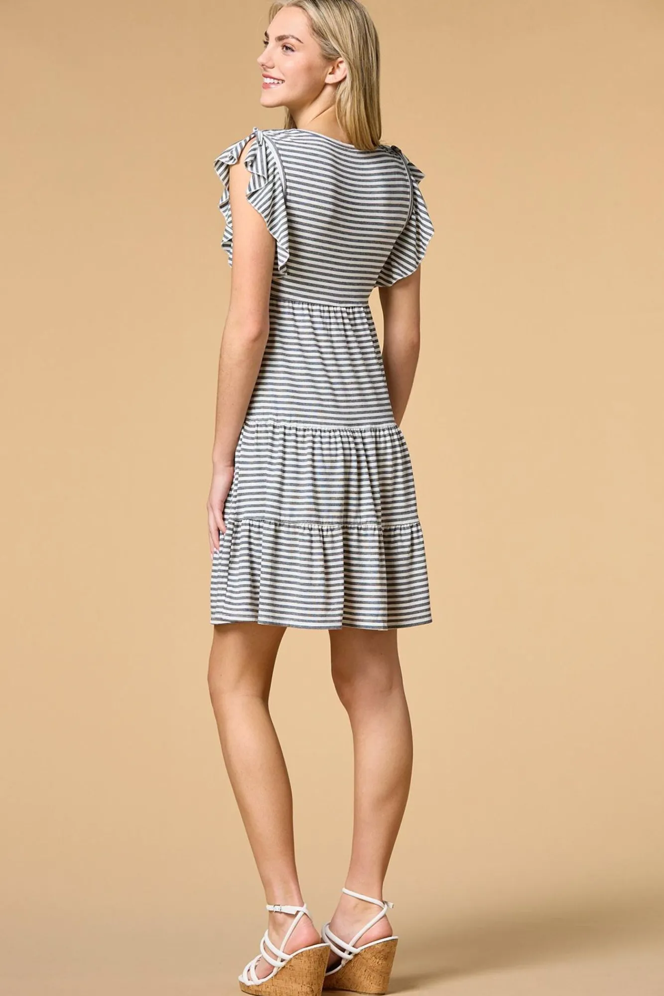 Women Versona Ending In Tiers Dress