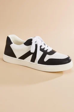Women Versona Faux Leather Black And White Sneakers
