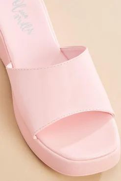 Women Versona Faux Leather Platform Sandals