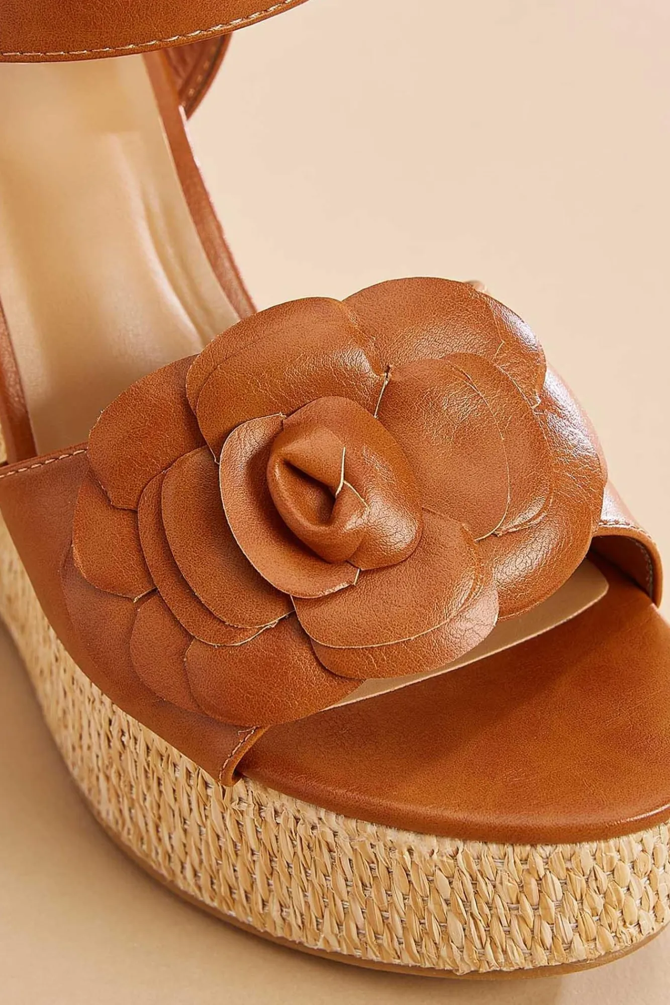 Women Versona Faux Leather Rosette Wedge Heels