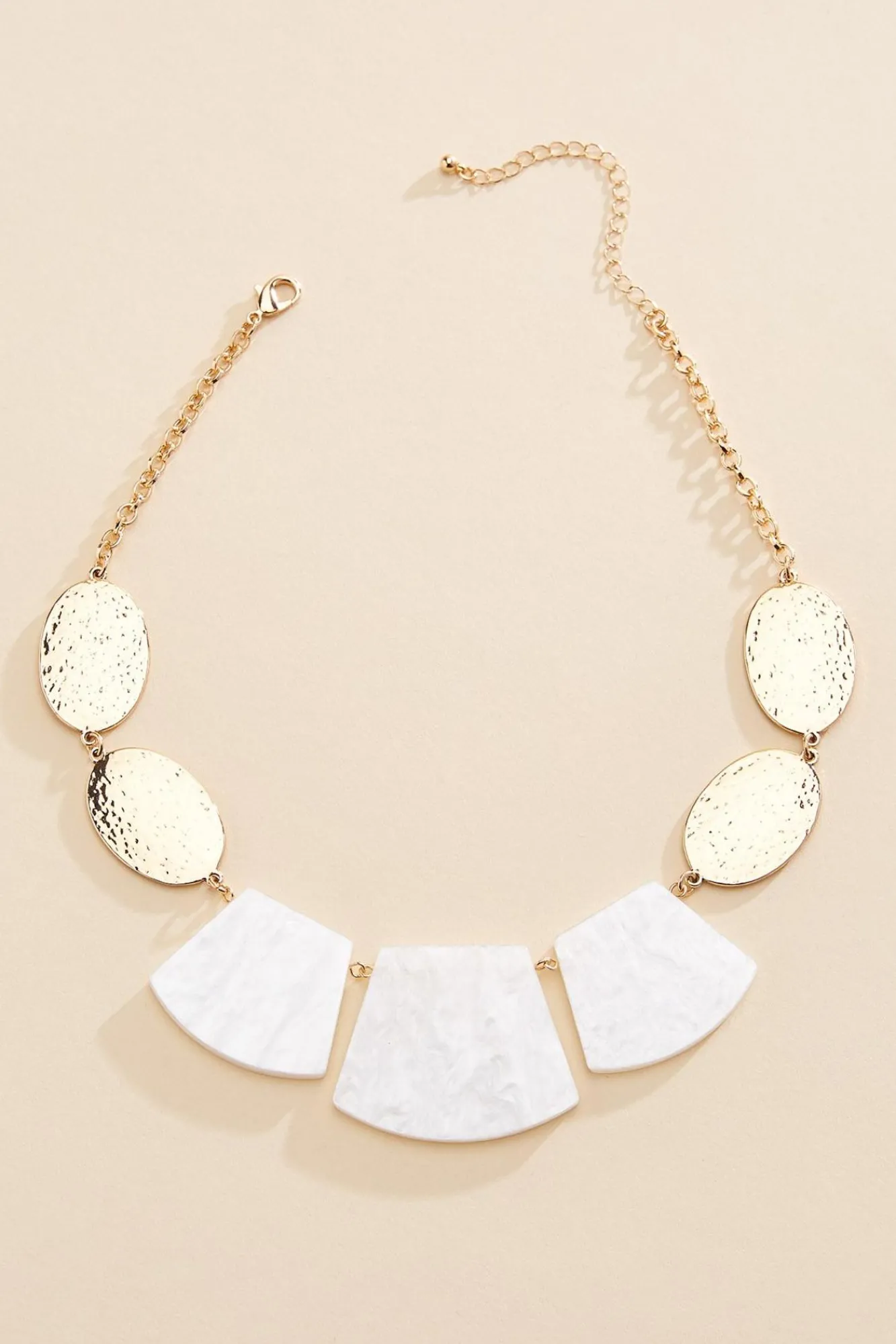 Women Versona Hammered Gold Short Necklace
