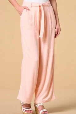 Women Versona Living In Linen Pants