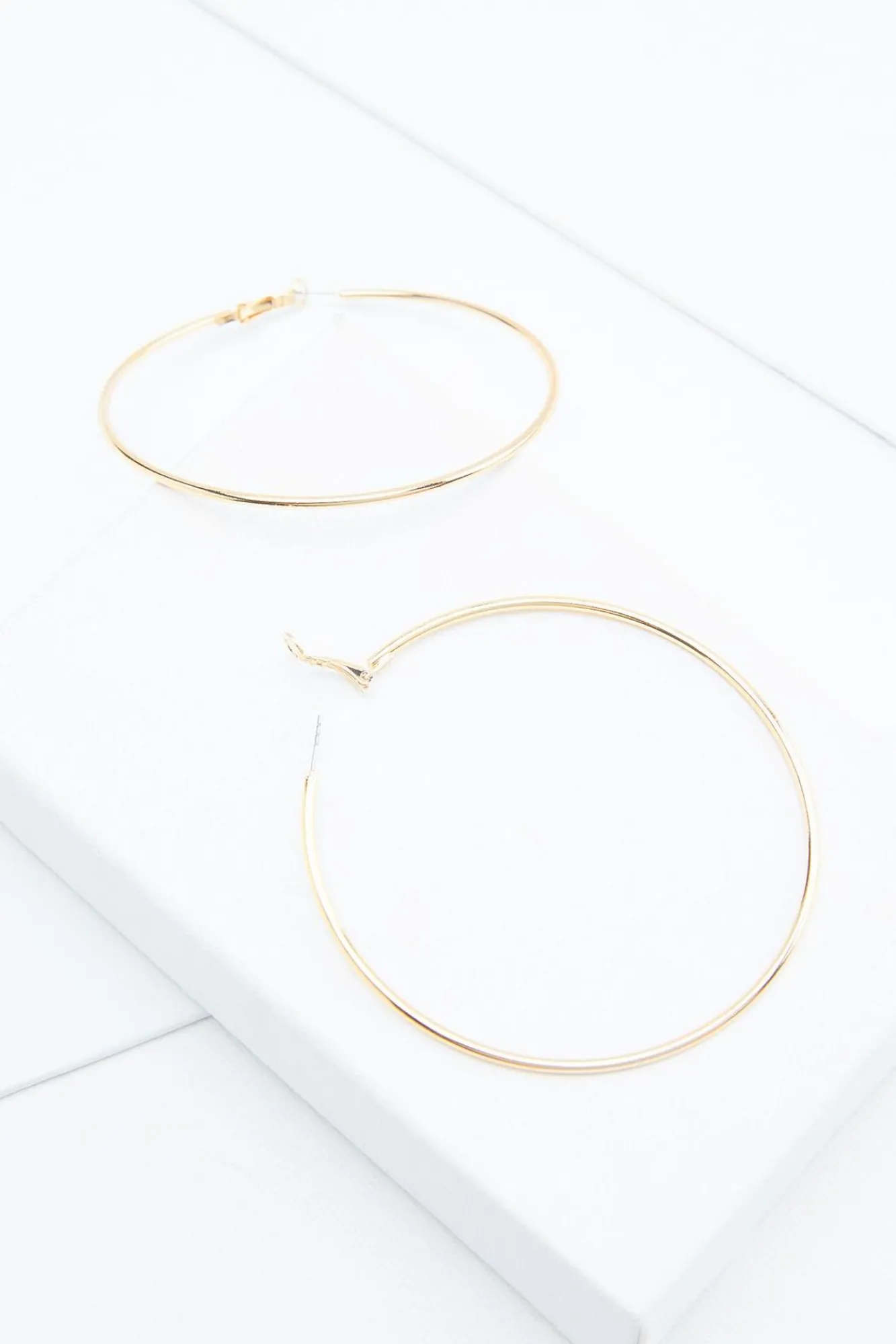 Women Versona Oversized Hoop Earrings