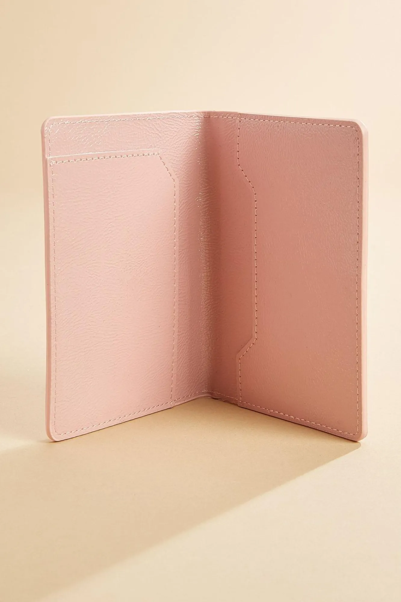 Women Versona Passport Cover