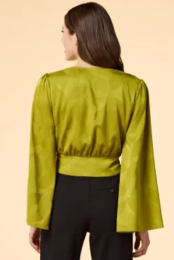 Women Versona Pretty In Palm Top