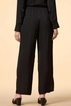 Women Versona Ruffled Up Pants