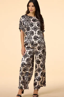 Women Versona Shade Tree Pants