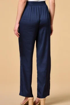 Women Versona Smooth Sailing Pants