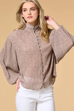 Women Versona Wild Card Top